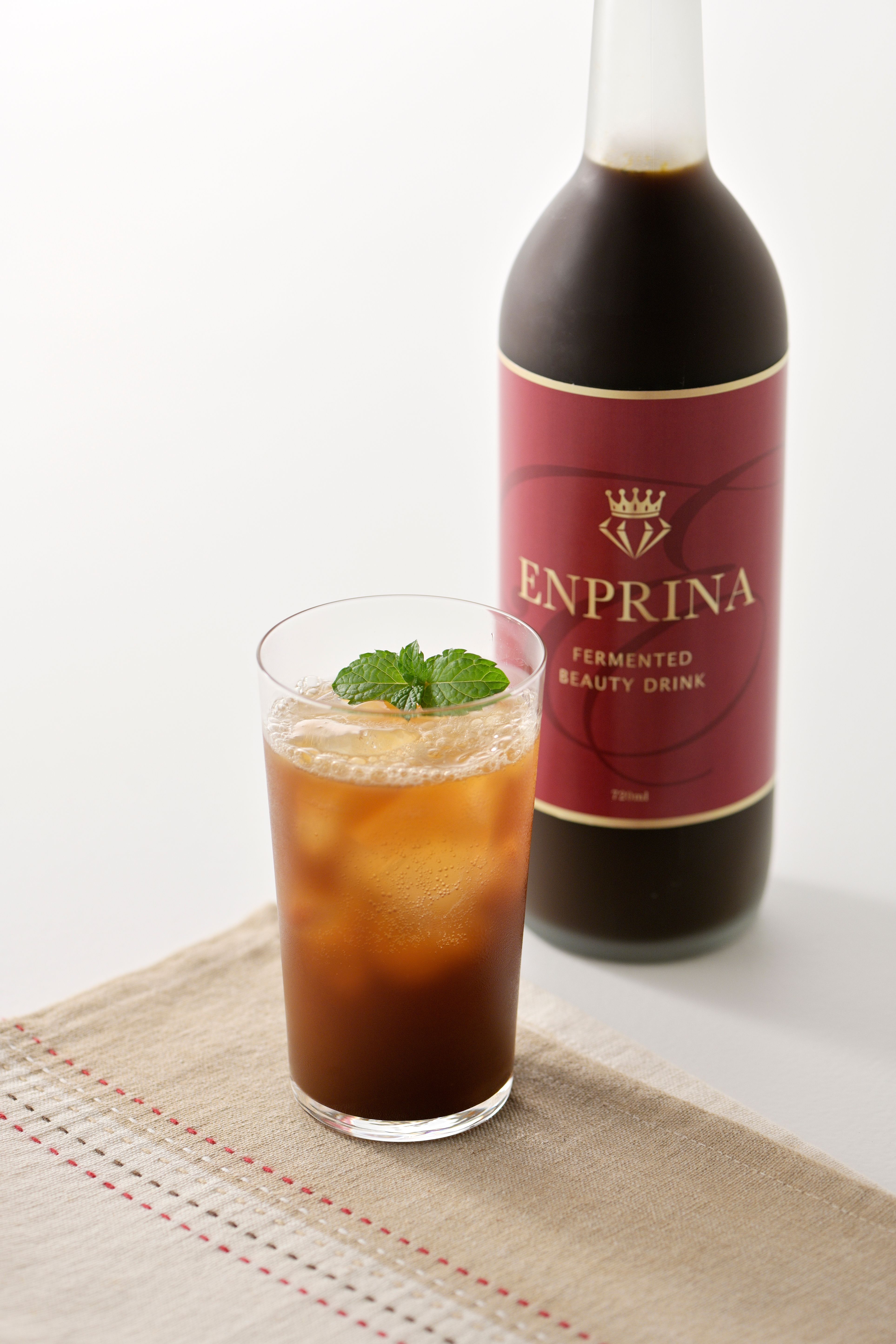 エンプリーナを炭酸で割って